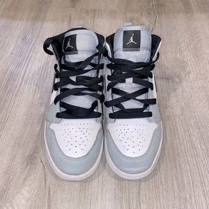 Jordan 1 gray